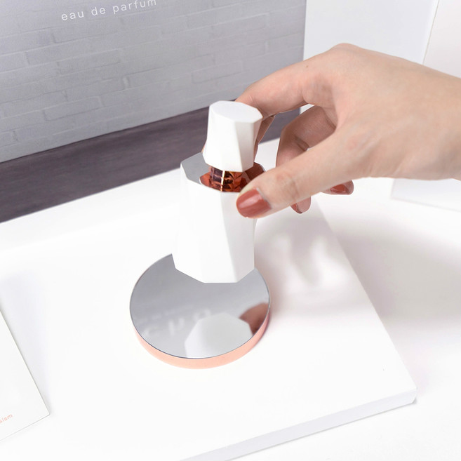 化妝品包裝瓶定制廠家告訴你，聚酯塑料成為容器包裝市場發(fā)展的新常態(tài)