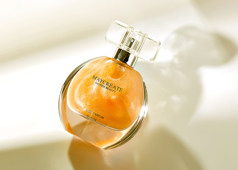 產(chǎn)香水后起直追？香水品類里能誕生一個(gè)完美日記嗎？