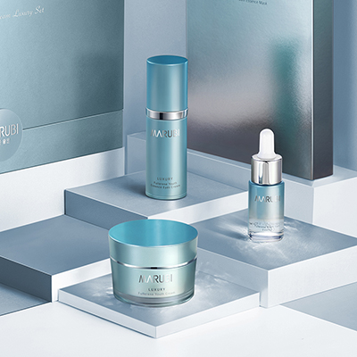 不知名化妝品傍上高校，產(chǎn)品賣出10w+