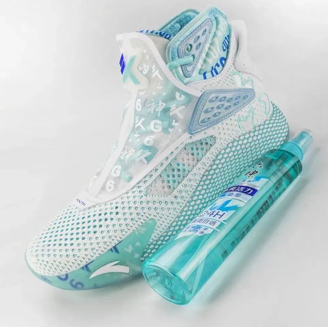 爺青回！六神換包裝了？這設(shè)計(jì)真“考古”！