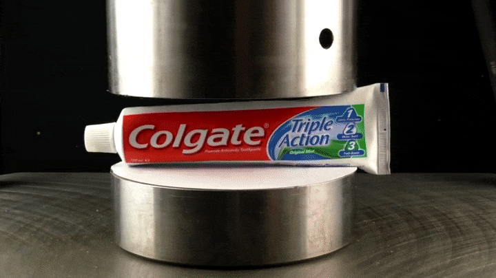 再也不用「擠牙膏」，高露潔換上的「潤滑劑」包裝，讓牙膏從此一滴不剩